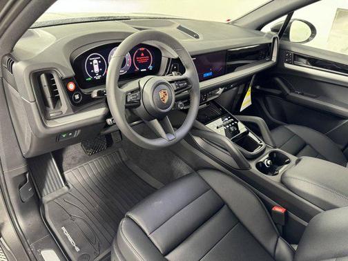 2025 Porsche Cayenne AWD