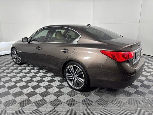 2016 INFINITI Q50 Hybrid Base