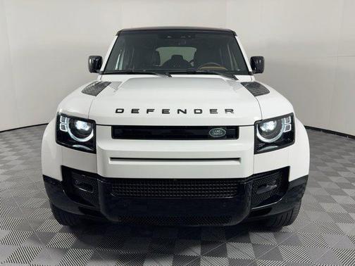 2024 Land Rover Defender 110 P400 X-Dynamic SE