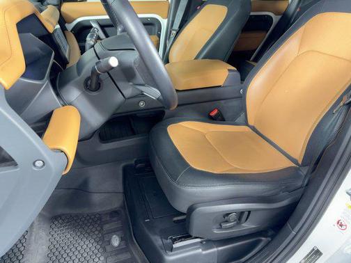 2024 Land Rover Defender 110 P400 X-Dynamic SE