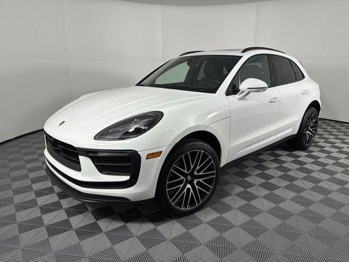 2025 Porsche Macan Base