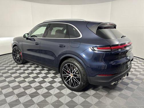 2025 Porsche Cayenne S