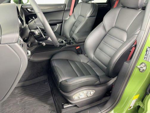 2026 Porsche Macan GTS