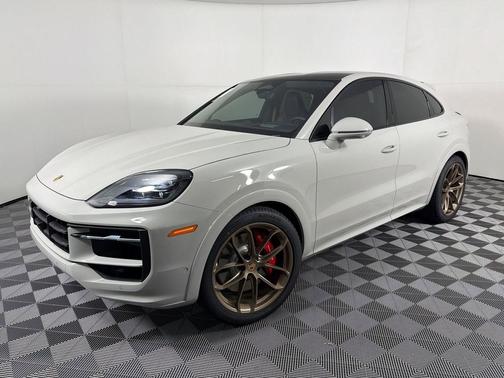 Chalk 2026 Porsche Cayenne GTS