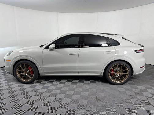 Chalk 2026 Porsche Cayenne GTS