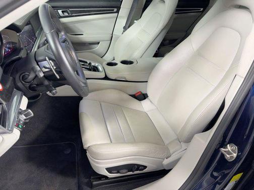 2023 Porsche Panamera Platinum Edition