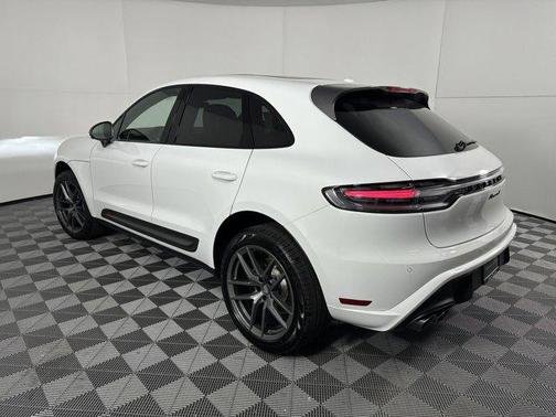 2025 Porsche Macan T