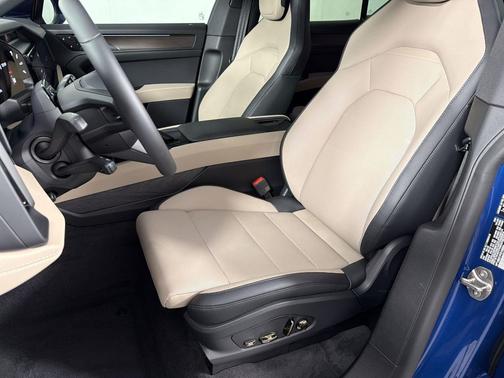 Napali Blue Metallic 2026 Porsche Cayenne S