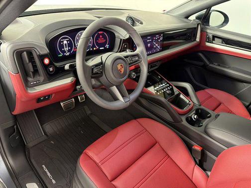 Vanadium Grey Metallic 2026 Porsche Cayenne S