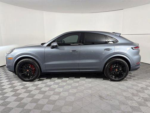 Vanadium Grey Metallic 2026 Porsche Cayenne S