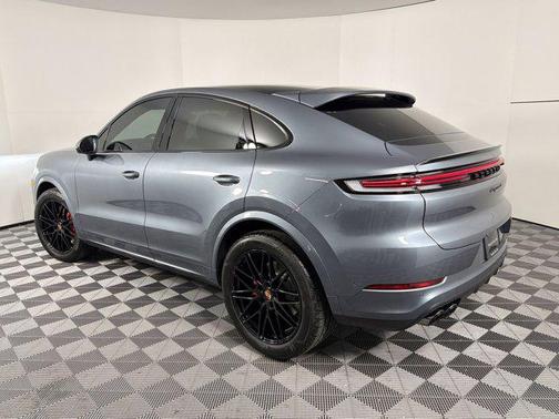 Vanadium Grey Metallic 2026 Porsche Cayenne S