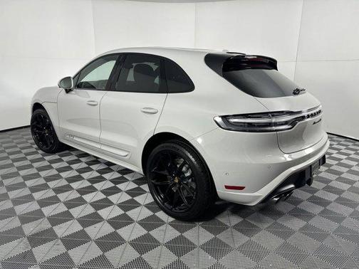 2025 Porsche Macan GTS