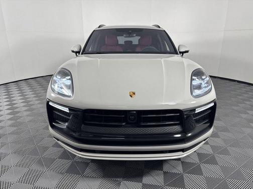 2025 Porsche Macan GTS