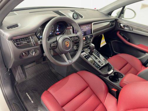 2026 Porsche Macan GTS