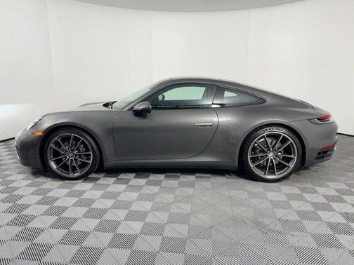 2021 Porsche 911 Carrera