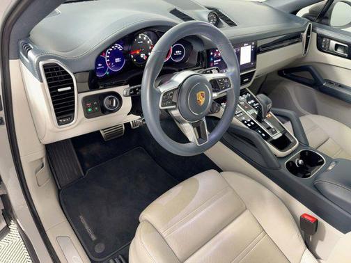 2023 Porsche Cayenne S