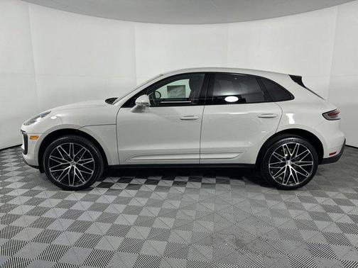 2025 Porsche Macan AWD