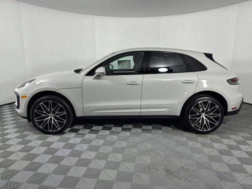 2025 Porsche Macan AWD