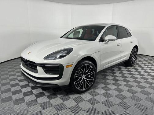 2025 Porsche Macan AWD