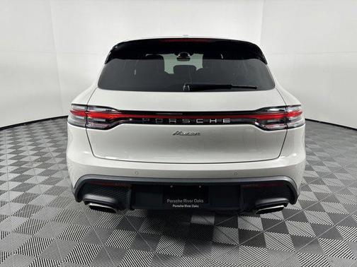 2025 Porsche Macan AWD