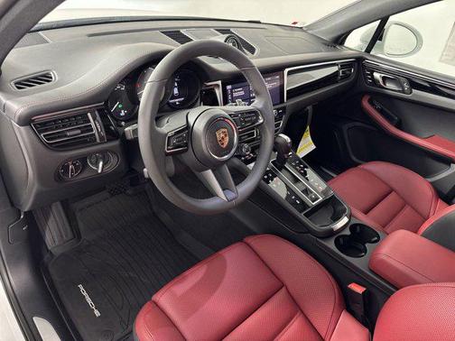 2025 Porsche Macan S