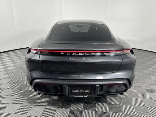 2021 Porsche Taycan Turbo