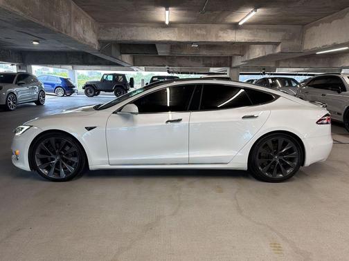Pearl White Multi-Coat 2020 Tesla Model S Long Range