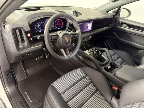 Chalk 2026 Porsche Cayenne GTS