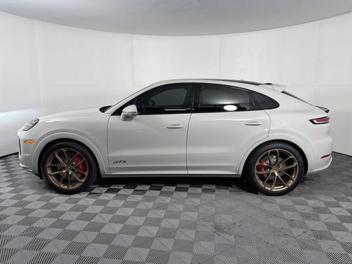 Chalk 2026 Porsche Cayenne GTS