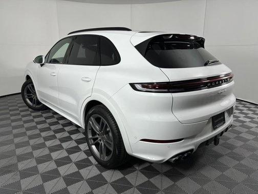 2025 Porsche Cayenne AWD