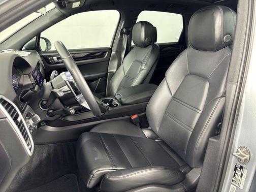 2023 Porsche Cayenne E-Hybrid S