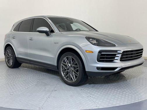 2023 Porsche Cayenne E-Hybrid S