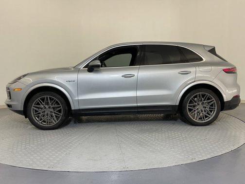 2023 Porsche Cayenne E-Hybrid S