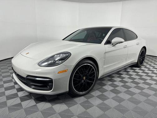 2022 Porsche Panamera Platinum Edition