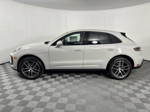 2025 Porsche Macan AWD