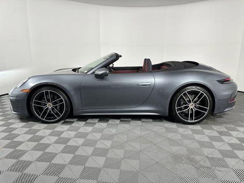 2025 Porsche 911 Carrera