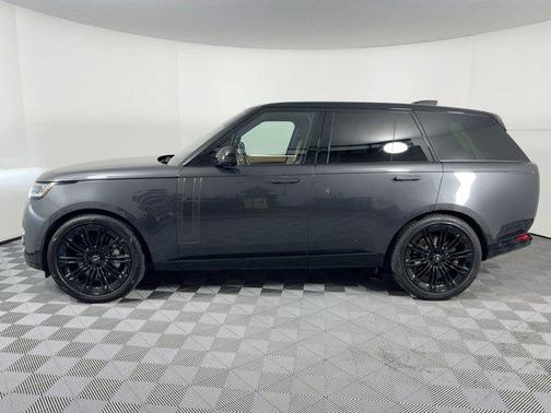 2023 Land Rover Range Rover P530 SE