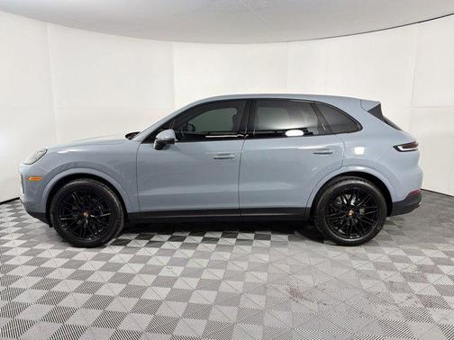 Arctic Grey 2026 Porsche Cayenne Cayenne