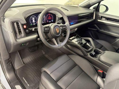 Arctic Grey 2026 Porsche Cayenne Cayenne