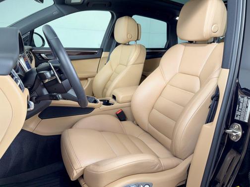 Black 2026 Porsche Macan Macan