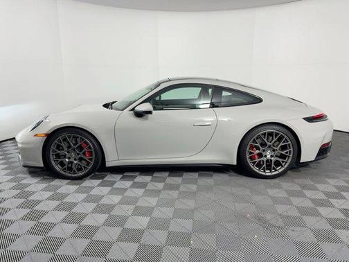 2026 Porsche 911 Carrera 4S