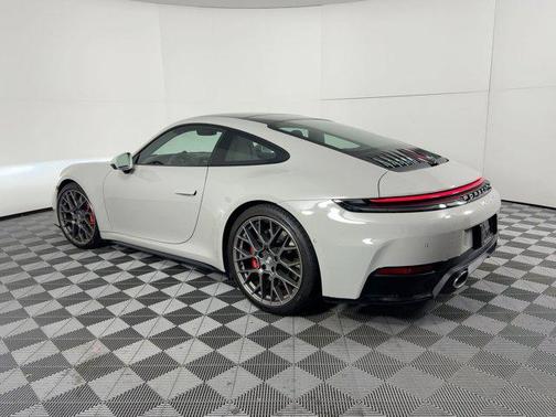 2026 Porsche 911 Carrera 4S