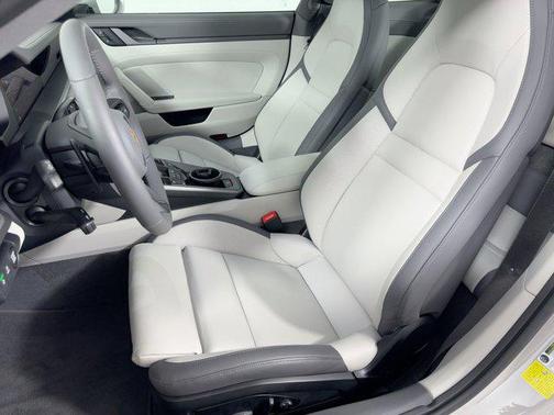 2026 Porsche 911 Carrera 4S