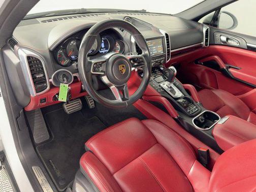 2016 Porsche Cayenne S