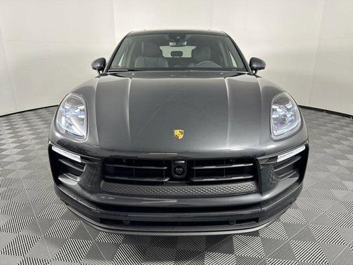 2025 Porsche Macan AWD