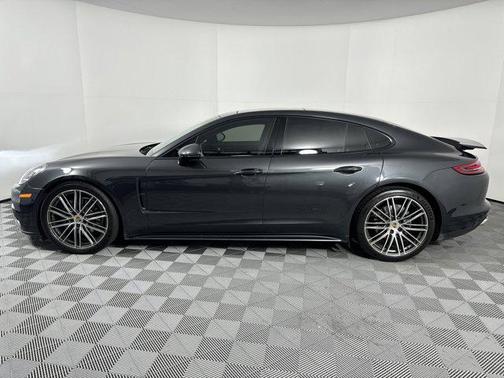 2018 Porsche Panamera Base