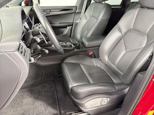 2022 Porsche Macan S