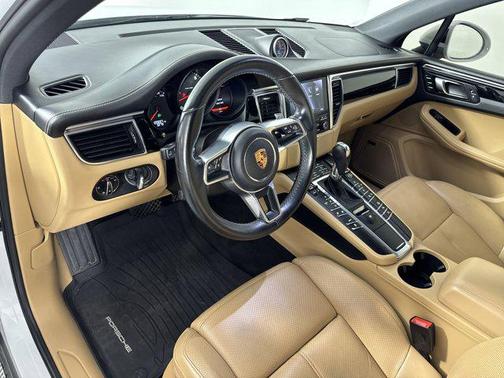 2018 Porsche Macan AWD
