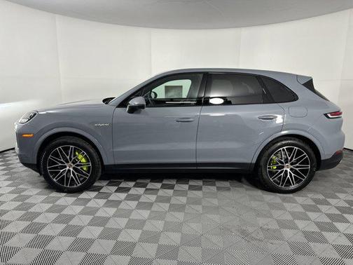 2025 Porsche Cayenne E-Hybrid