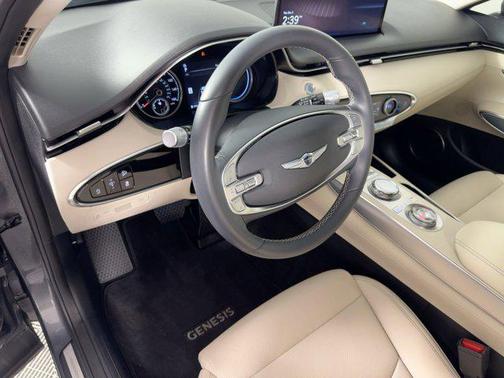 2022 Genesis GV70 2.5T AWD